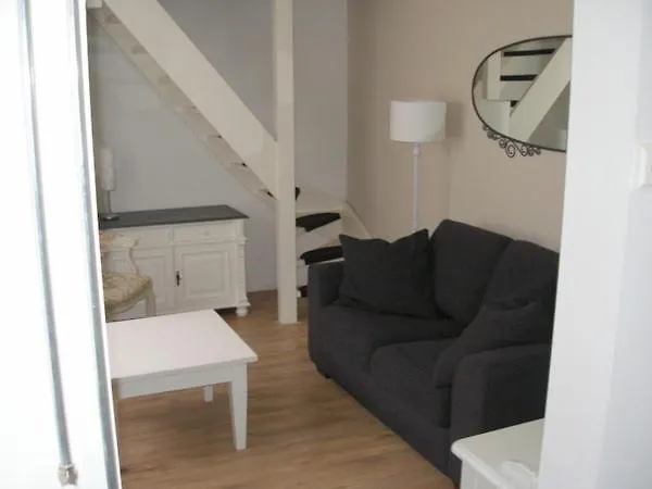 לינה וארוחת בוקר Katwijk *